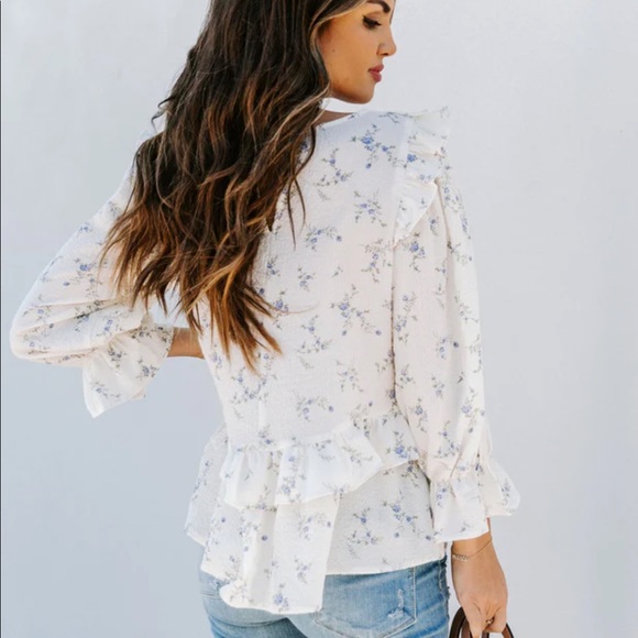 NWT- Pippa Floral Ruffle Blouse - Picture 4 of 4